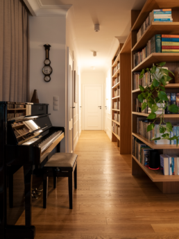 Kompleksowy projekt mieszkania 105m2 Warszawa - zdjęcie realizacji salonu